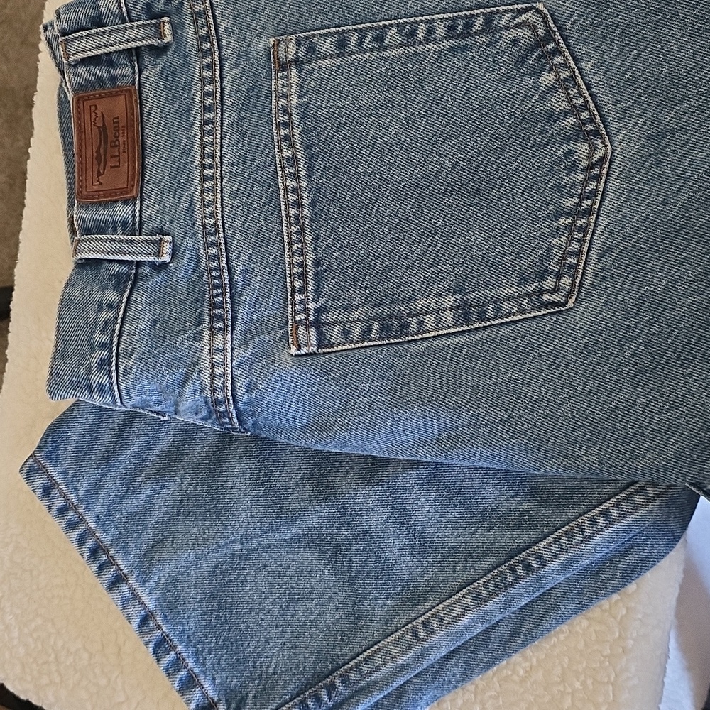 L.L. Bean Men's Classic Denim Jeans 36x29 - Picture 2 of 15